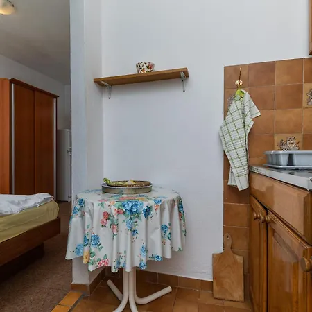 With A Parking Space Brela, Makarska - 22678 Appartamento Brela