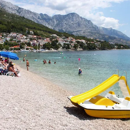 With A Parking Space Brela, Makarska - 22678 *