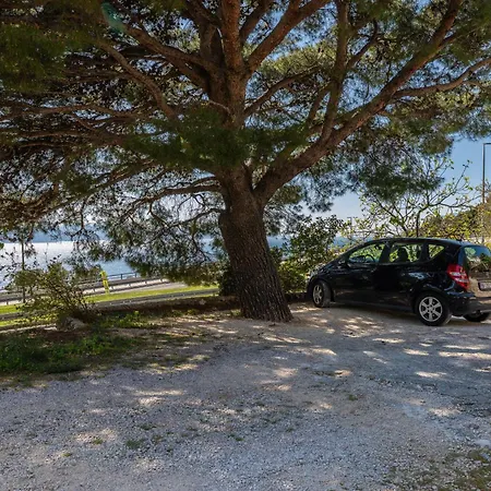 With A Parking Space Brela, Makarska - 22678 Brela