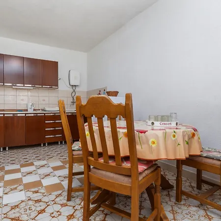 Apartmán With A Parking Space Brela, Makarska - 22678