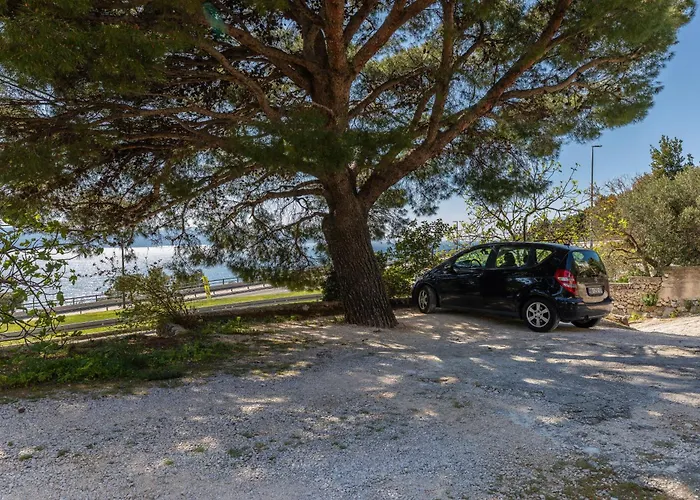 With Parking Space Brela, Makarska - 22678 بريلا
